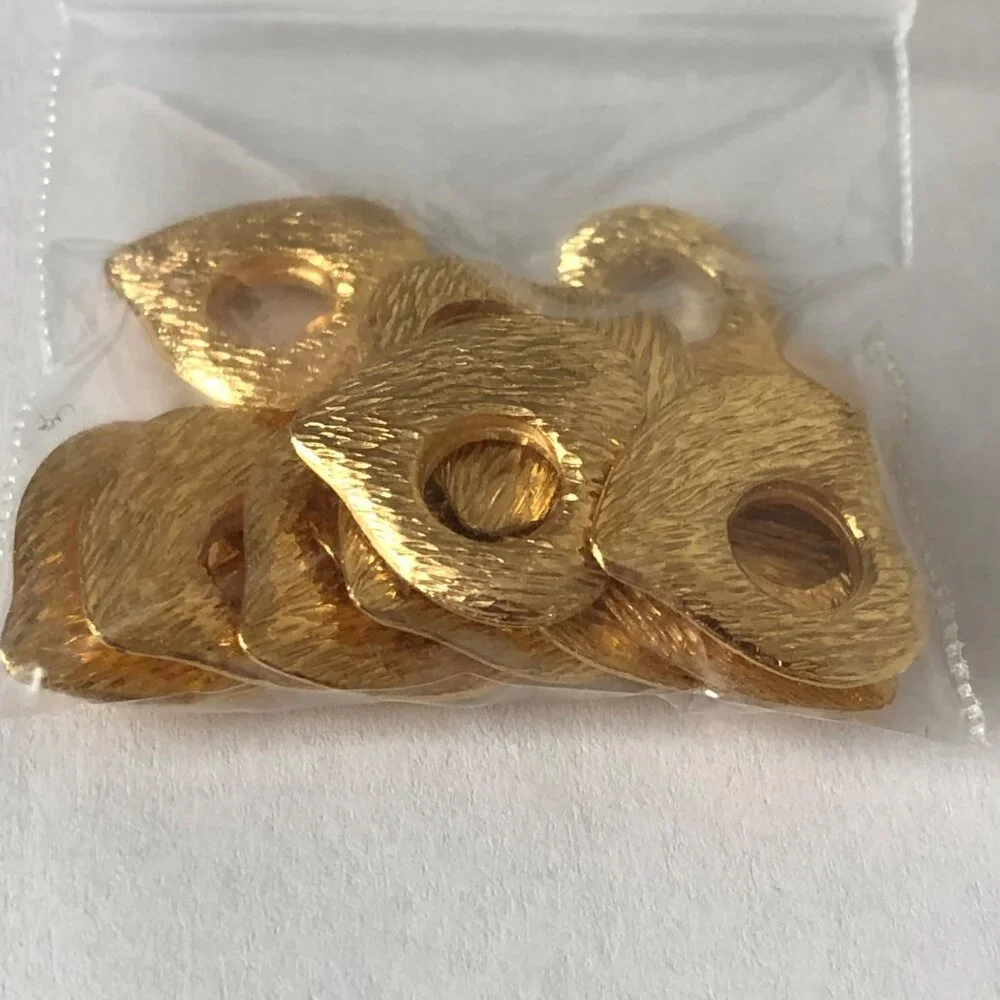 24 PCS High-Quality Textured Gold Plated Heart Charm Bulk for Jewelry Making - Picture 5 of 5